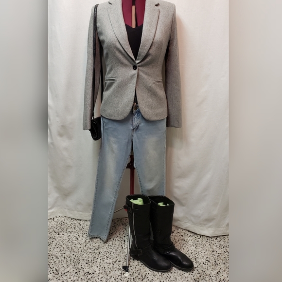 Looking for a Full Outfit?! Look no further. size medium/29 pant/handbag/boots! - Picture 1 of 7